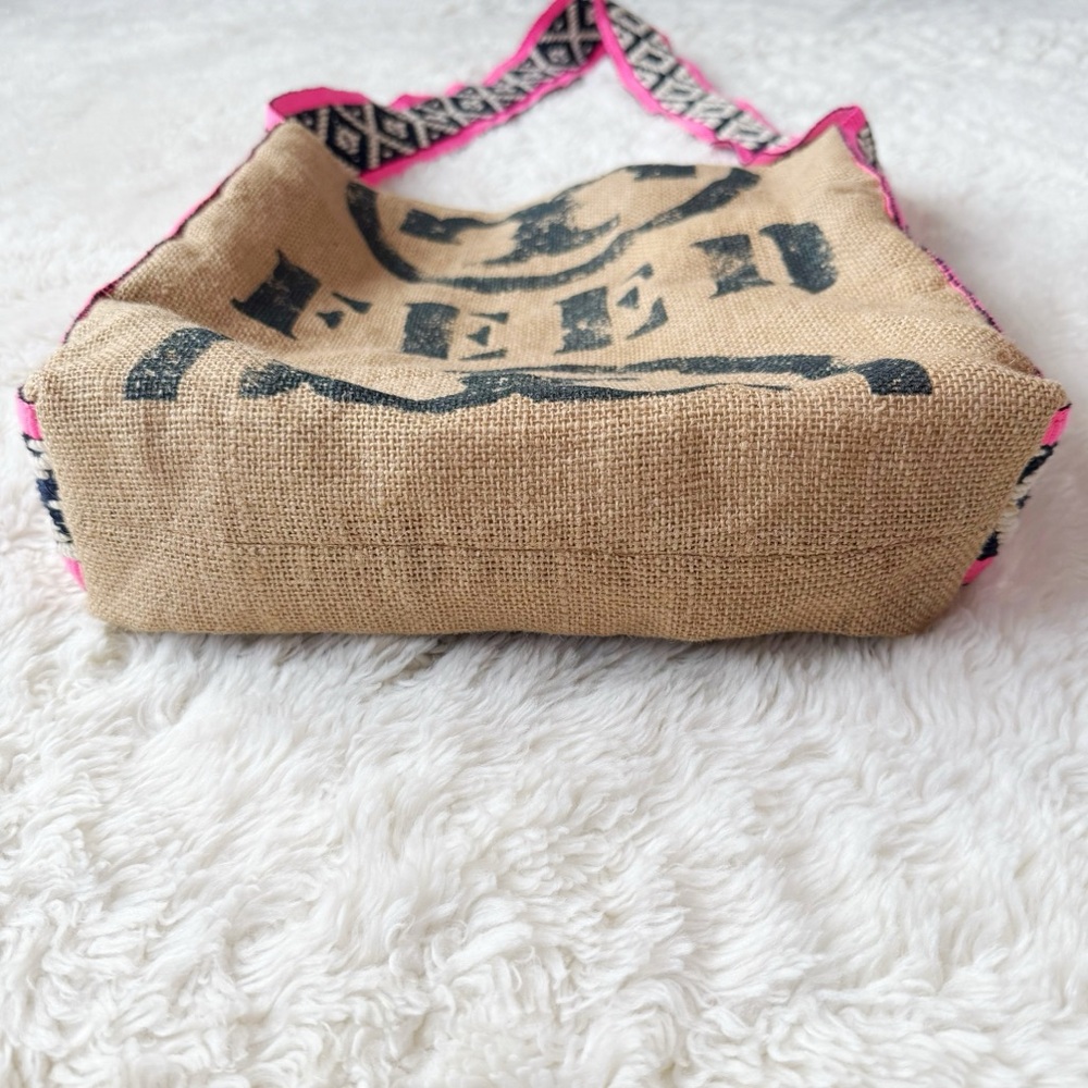 Tory Burch Beige Burlap 'FEED' Crossbody Bag with Pink & Black Strap - Picture 5 of 9